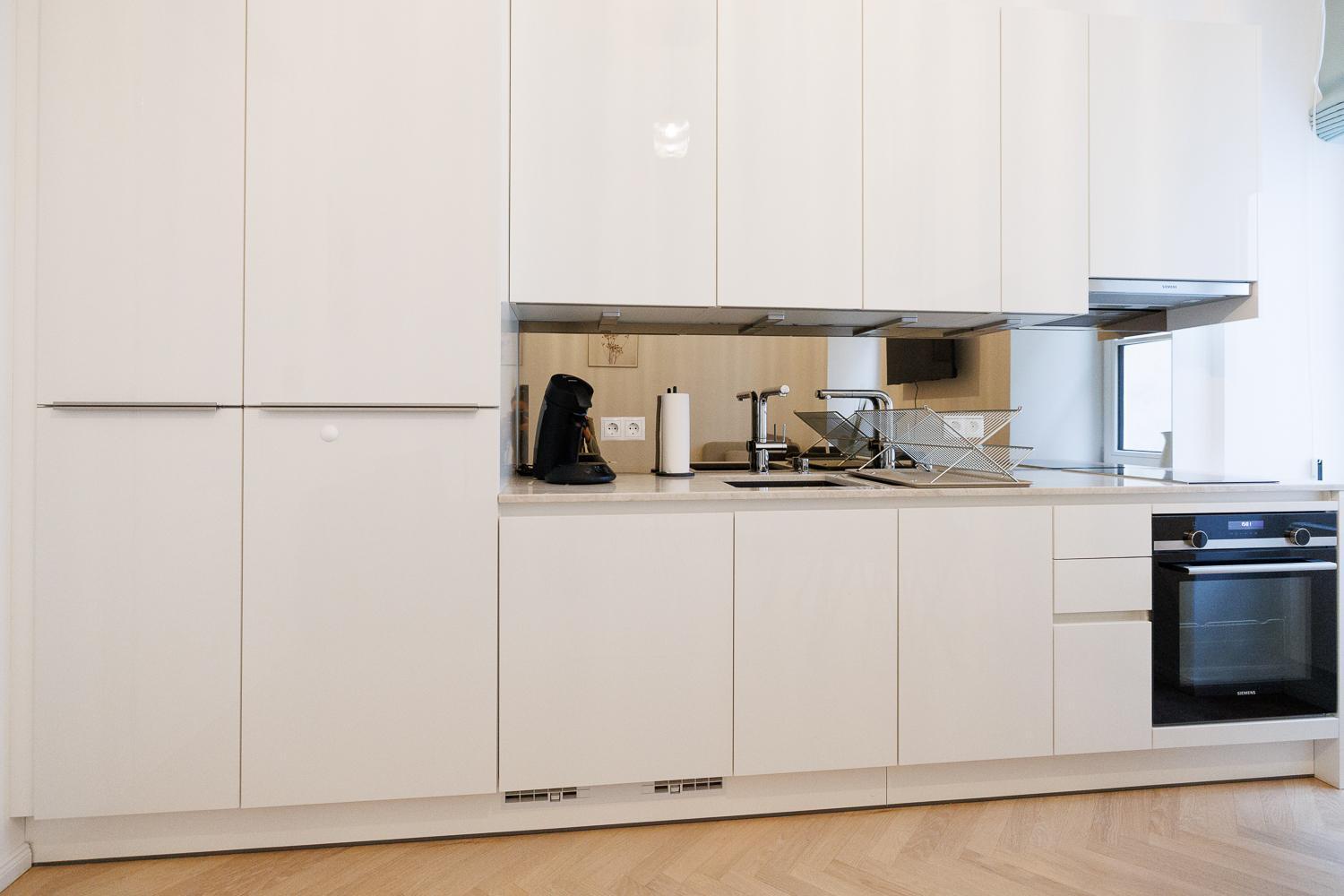 Apartament Stylish 1-bedroom 2-bath By Canal Minutes From Historic Centre Wiedeń
