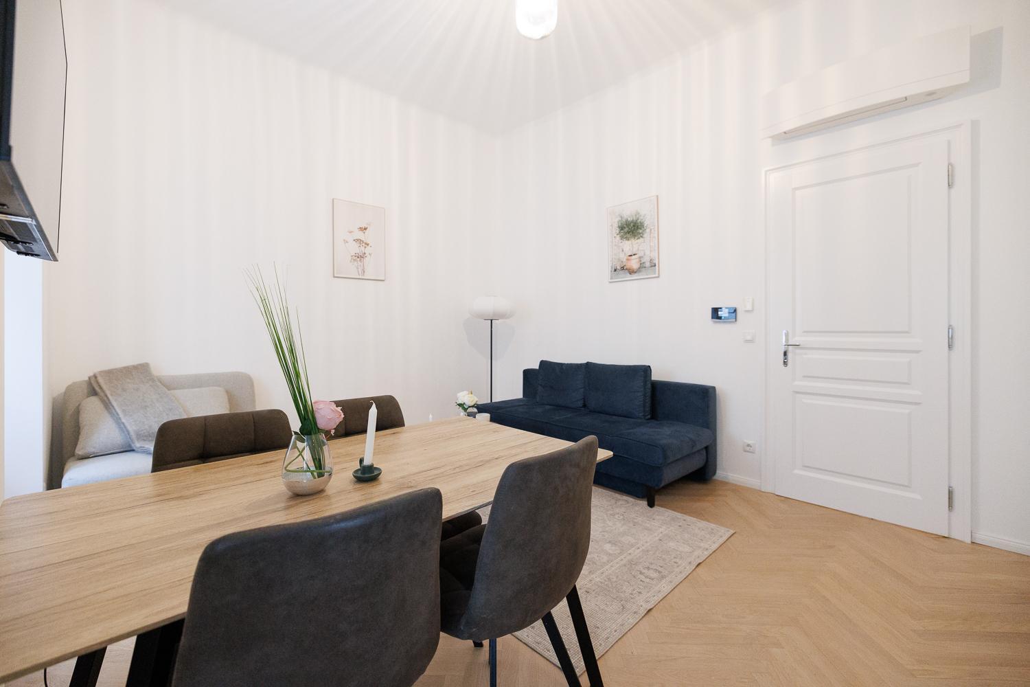 Stylish 1-bedroom 2-bath By Canal Minutes From Historic Centre Apartament *